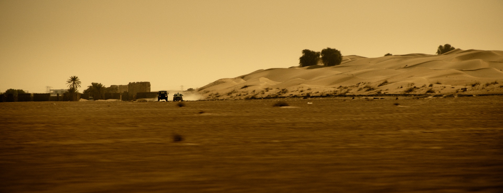 DUBAI_POLICE_teaser_220113_supers_master_anamorph030