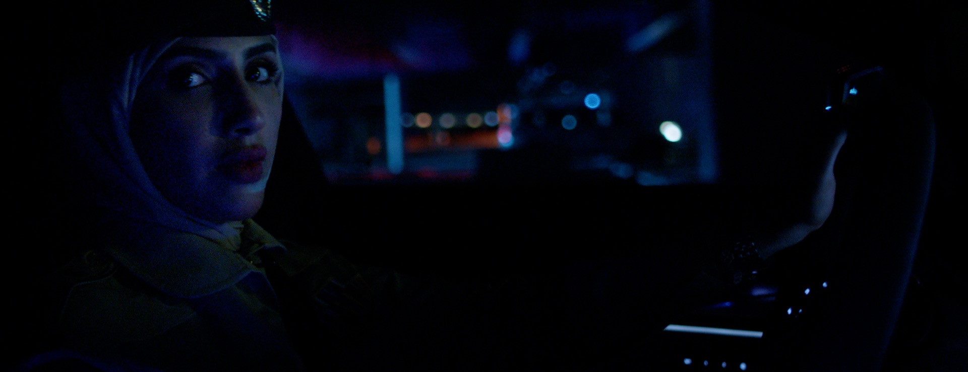 DUBAI_POLICE_teaser_220113_supers_master_anamorph426