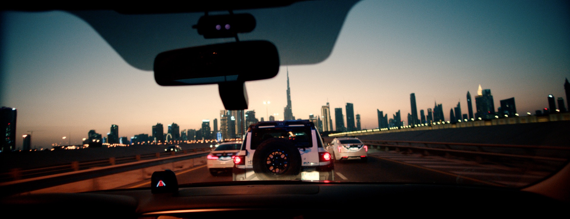 DUBAI_POLICE_teaser_220113_supers_master_anamorph566